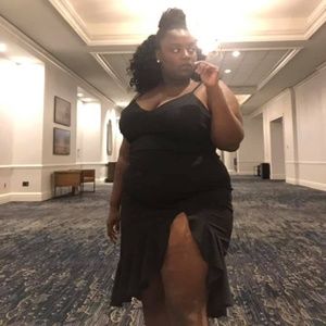 Black strap dress 2x